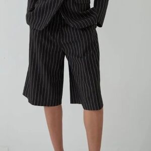 HOTKISS FLARE BERMUDA SHORT SIZE 5